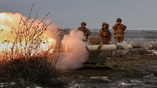 ONLINE: Ukrajina zaútočila na Rusko stovkami dronov, každý deň cielili aj na Moskvu