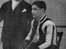 Malinký čiernovlasý Žid, bez ktorého sa...