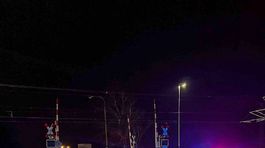 Polícia - kamión uviaznutý na priescestí 2026