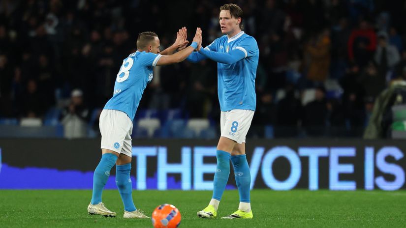 Stanislav Lobotka, Scott McTominay