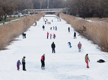 SR Bratislava Petržalka korčuľovanie BAX
