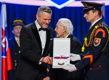 SR Bratislava prezident osobnosti vyznamenania udeľovanie BAX