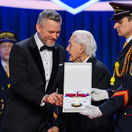 Exminister, účastníci SNP, "čierny barón", či bývalý futbalista. Pellegrini udelil štátne vyznamenania (+zoznam ocenených)