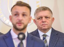 Matúš Šutaj Eštok / Robert Fico /