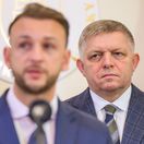 Matúš Šutaj Eštok / Robert Fico /