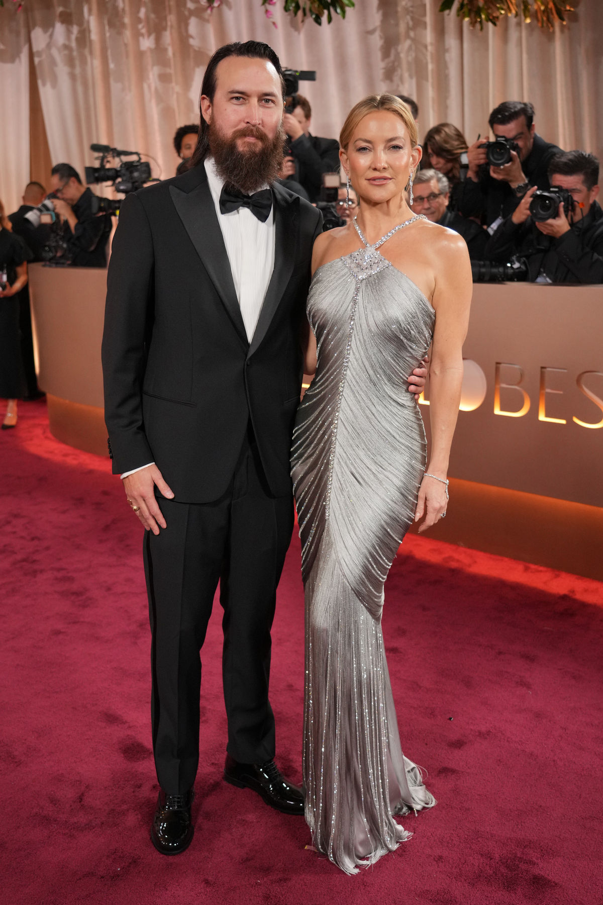 Danny Fujikawa (vľavo) a Kate Hudson...