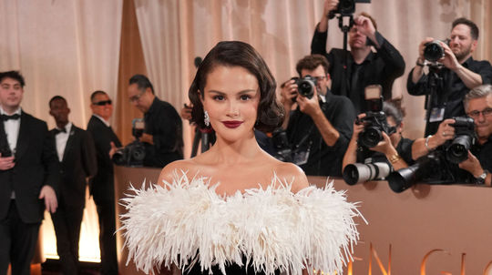 Herečka a speváčka Selena Gomez v kreácii Chanel. 