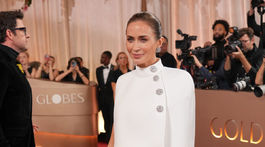 Herečka Emily Blunt v kreácii Louis Vuitton. 