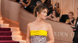 Herečka Leighton Meester v kreácii Miu Miu. 