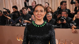 Herečka Maya Rudolph v šatách z dielne Chanel. 