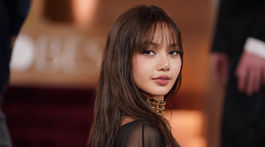 Speváčka a herečka Lisa.