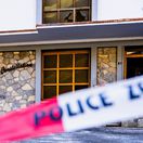 Charlie Hebdo zverejnil karikatúru o obetiach požiaru v bare Le Constellation. Švajčiari sú pobúrení, padli žaloby