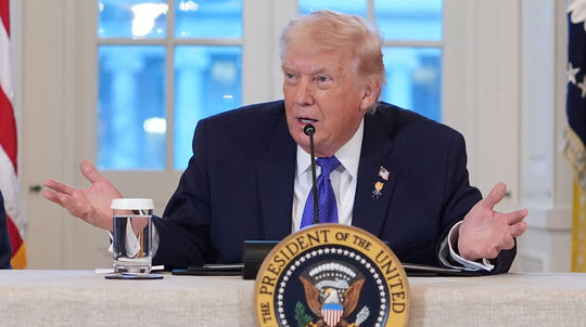 Britský exvýsadkár pre Pravdu zhodnotil zásah USA vo Venezuele. Bolo by možné uniesť aj Trumpa?