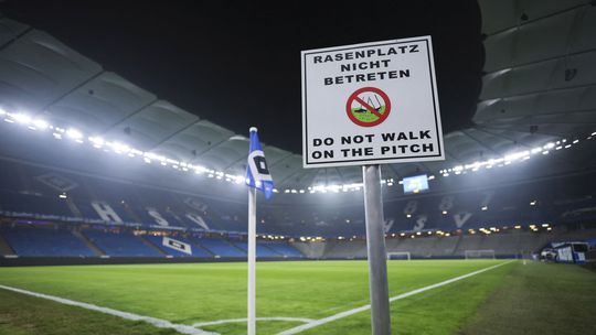 Stuttgart po tesnej výhre poskočil na tretie miesto. V Bundeslige sa pre zimu opäť menil program