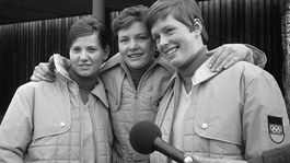 Sprisahanie riadené Západom? Tri famózne dievčatá "zarezali" obyčajnou štipkou snehu