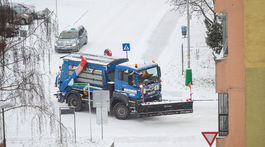 SR Pezinok počasie poľadovica sneh doprava komplikácie BAX