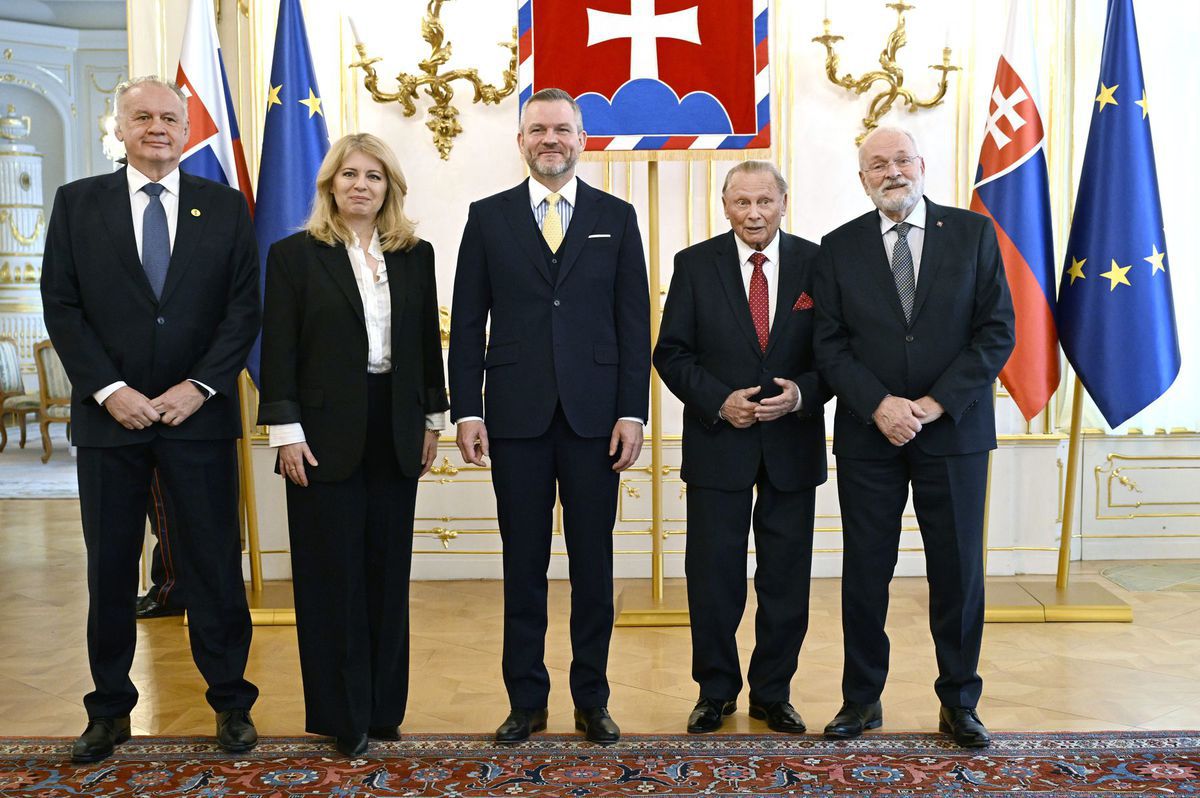 Na snímke zľava prezidenti Andrej Kiska, Zuzana...