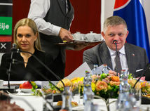 Denisa Saková / Robert Fico /
