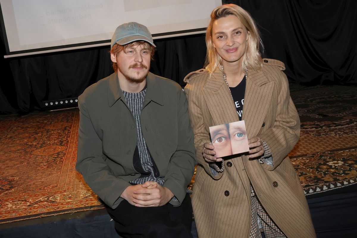 Speváčka a herečka Bára Poláková a spevák a...