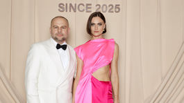 Modelka Zuzana Gregorová v kreácii od Marcela...