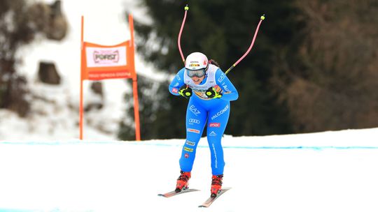Vonnová nezopakovala výkon spred týždňa, Ledecká bezradne rozhadzovala rukami. Zjazd ovládla domáca Talianka