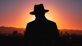 Postava s klobúkom - obrázok vytvorený AI