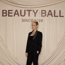 Slovenská topmodelka Adriana Sklenaříková ozdobená šperkmi Roberto Coin. 