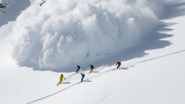 Trčiaca ruka bola jeho jediná šanca na záchranu... Keď o živote rozhodujú sekundy a všímavosť náhodných okoloidúcich