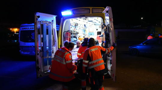 Počet obetí vlakovej nehody v Španielsku stúpol na 43, pátranie pokračuje