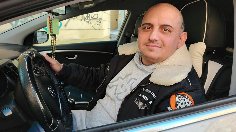 Ján parkuje v centre často. „Je to predražené,“...