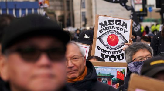 Rozloha takmer osem futbalových ihrísk, stovky podzemných miestností. Čína postaví v srdci Londýna megaambasádu