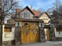 Doma u Dušana Jurkoviča. Čo nájdete v jeho...