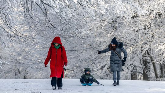 Najskôr poľadovica, teraz mrazy pod -20. Klimatológ: Pre mladších môže byť tento stav zvláštny. Čo nás čaká ďalej?