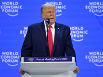 ONLINE: Trump v Davose začal vtipom a pustil sa do Európy: Nemieri správnym smerom, chcem okamžite rokovať o Grónsku