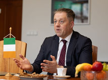 Thomas Byrne, Írsko