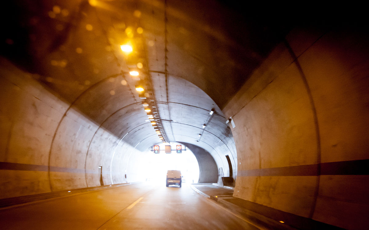 Záber z tunelu Sitina, na ktorom vidno odstavný...
