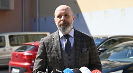 Ako aktivista bojoval za transparentnosť. Primátor Bročka vlani zarobil viac ako 100-tisíc eur