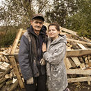 drevo, pomoc, Človek v ohrození