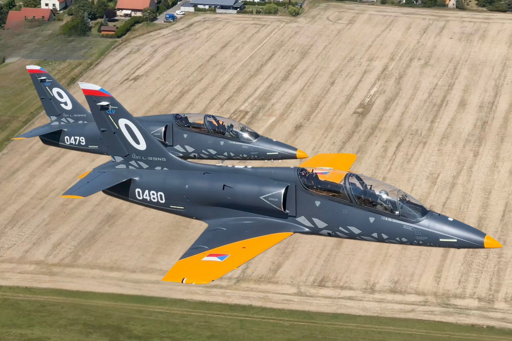České lietadlá L-39 Skyfox.