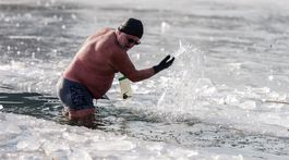 Otužovanie / Kuchajda /