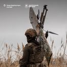 Ukrajinský vojak s dronom 2