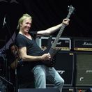 Hudobný svet v slzách: Zomrel basgitarista, ktorý stál pri zrode nesmrteľných rockových hymien