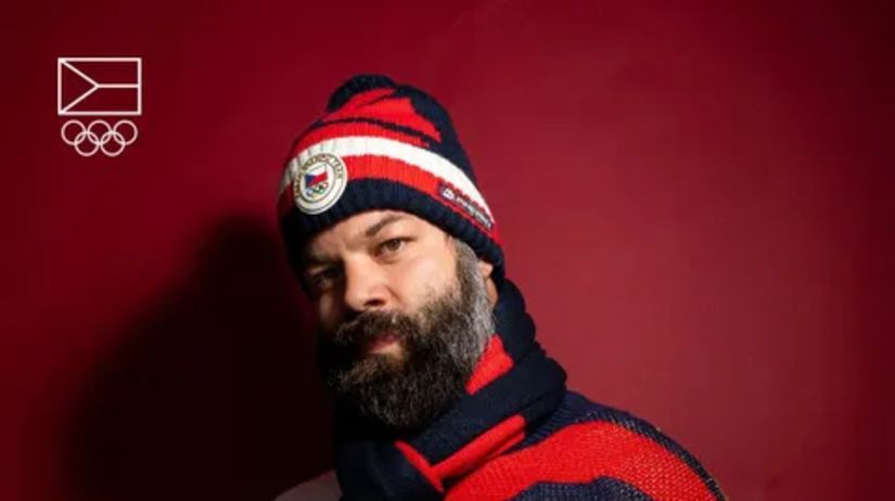 Čech Radko Gudas v olympijskom oblečení.