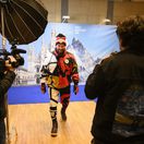 Čo je to za klauniáda? Česi to za svoj olympijský odev schytávajú ešte predtým, ako si ho vôbec obliekli