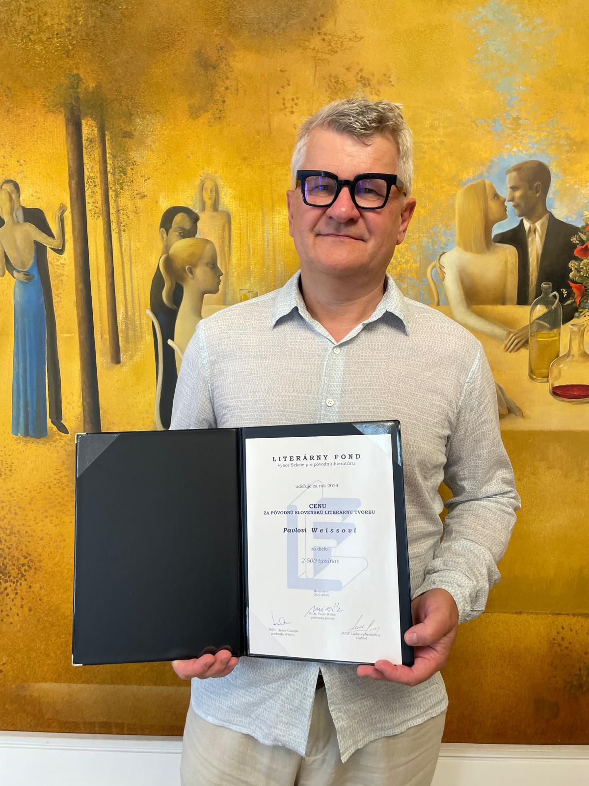 Pavol Weiss s Cenou Literárneho fondu.