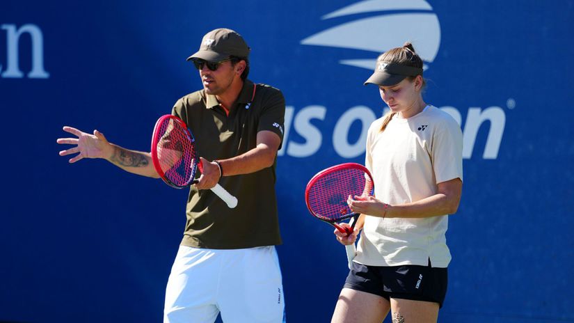 Jelena Rybakinová, Stefano Vukov