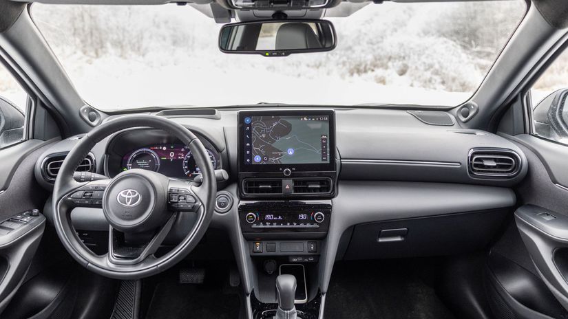 Interiér pôsobí robustne a dospelo. Nový je...