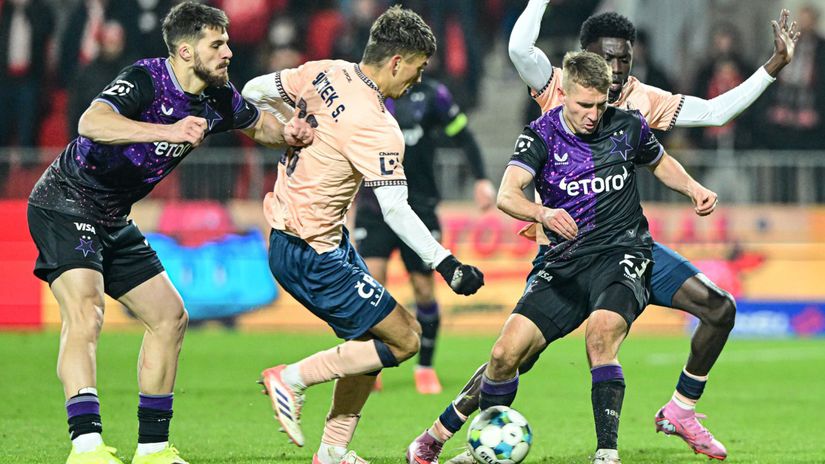 Pardubice, Slavia Praha