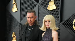 Kelly Osbourne sa objavila na červenom koberci s manželom Sidom Wilsonom.