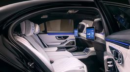 Mercedes-Benz S - 2027